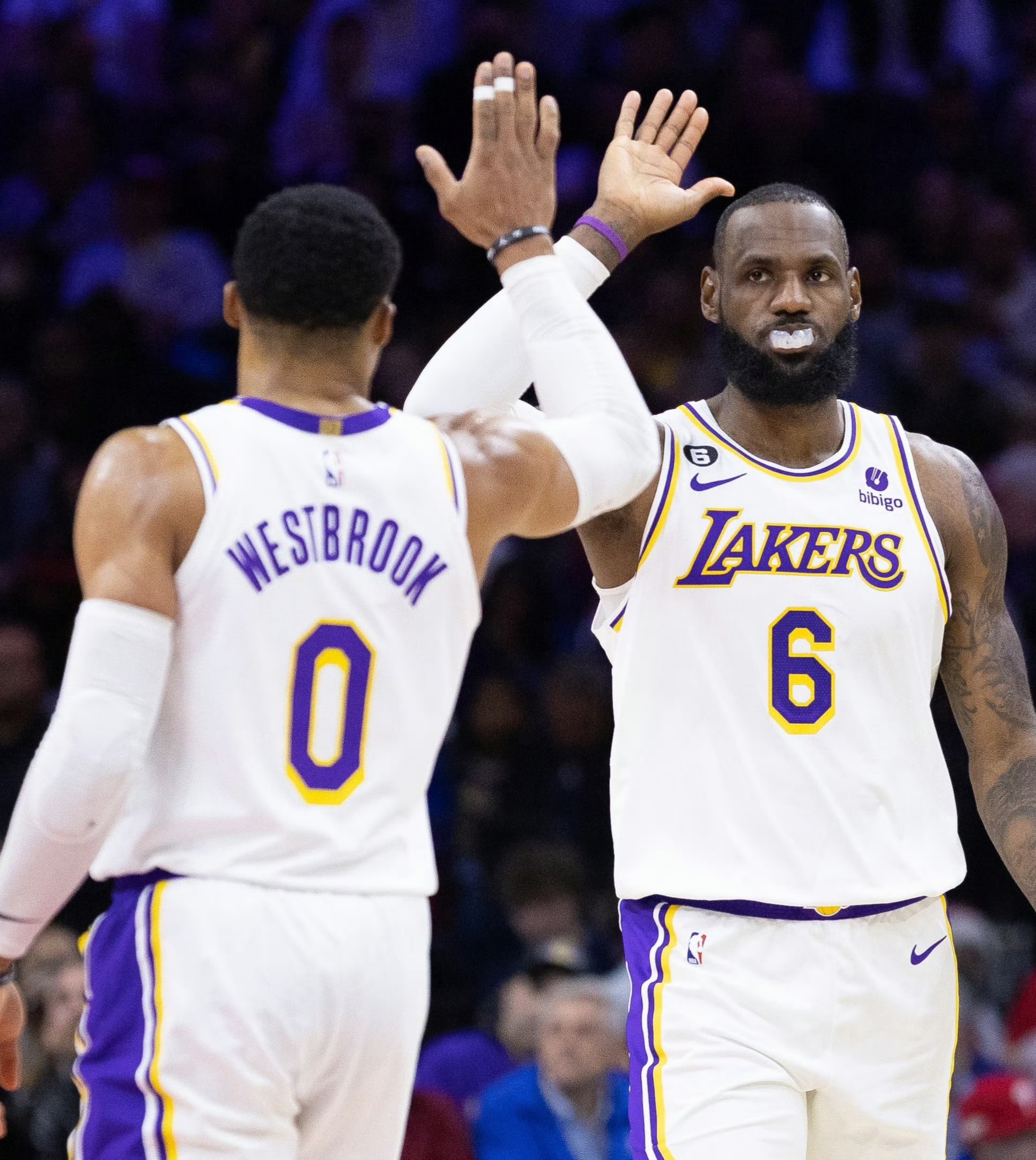 NBA季后赛发展激烈，精彩看点不断