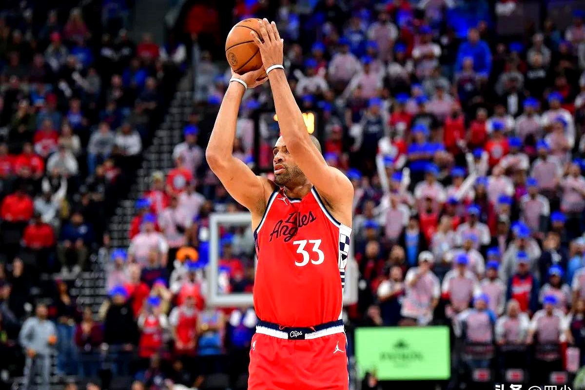 快船队主教练点名表扬球队努力不懈