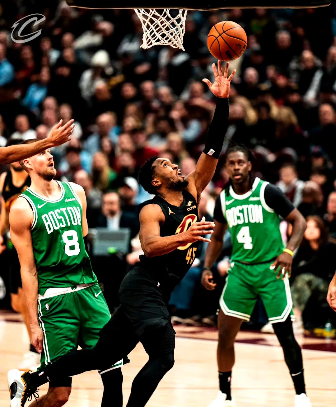 开云体育官网-凯尔特人队惜败对手，遭遇逆转