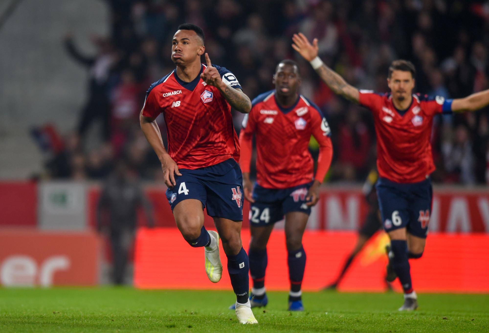 开云体育-球队实力暴涨，冲击联赛前三