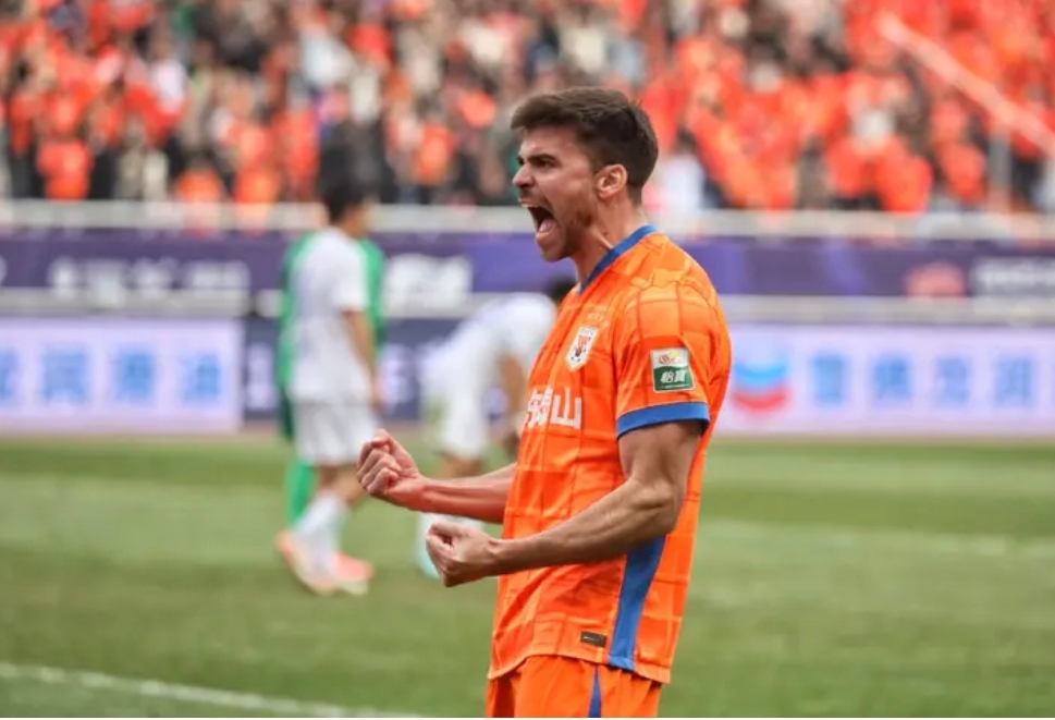 球队实力暴涨,冲击联赛前三 球队实力暴涨,冲击联赛前三