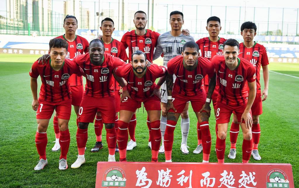 青岛黄海客场战平河南建业,各取一分 青岛黄海客场战平河南建业,各取一分