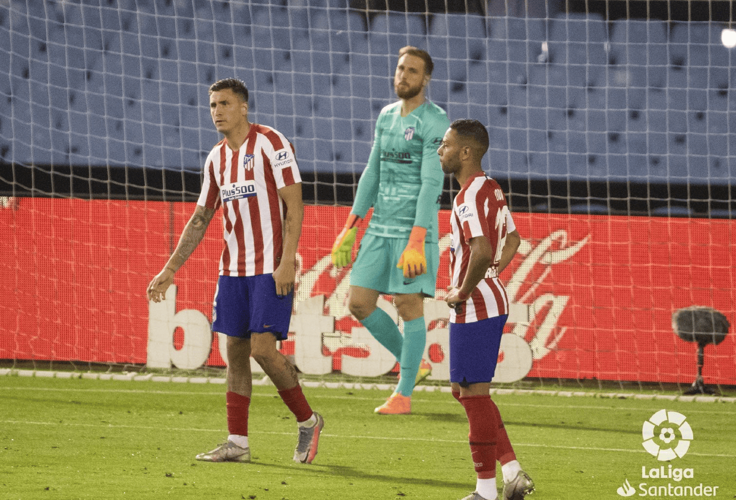 赫塔菲坚持守门员轮换，引发争议