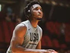 包含米切尔与同花顺队呆瓜回归高尔夫赛的词条