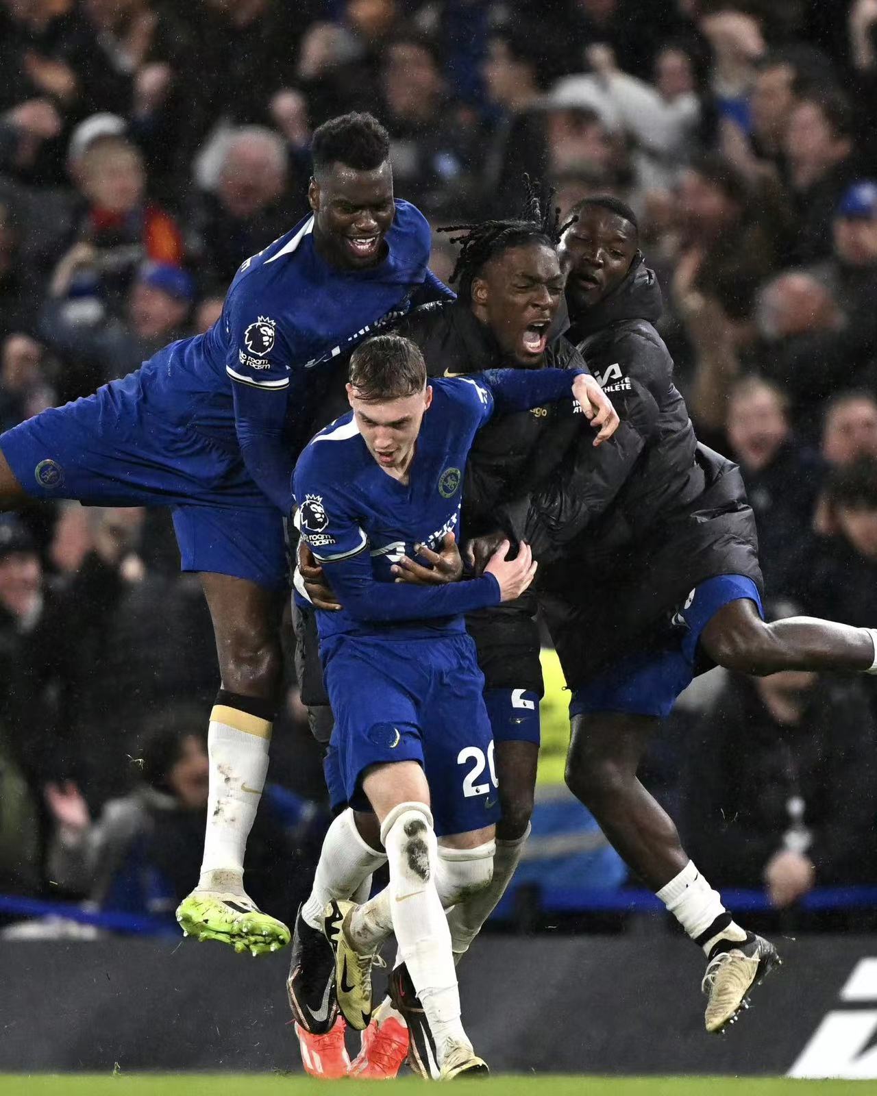 切尔西主场作战决战曼联,全力以赴迎敌 切尔西主场作战决战曼联,全力以赴迎敌