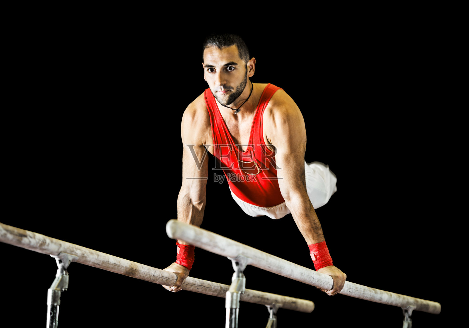 俄罗斯运动员创造历史,成为双杠项目冠军 俄罗斯运动员创造历史,成为双杠项目冠军