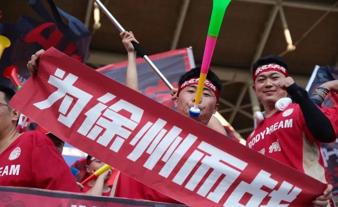 开云体育app-南通队积极备战，为胜利而拼尽全力