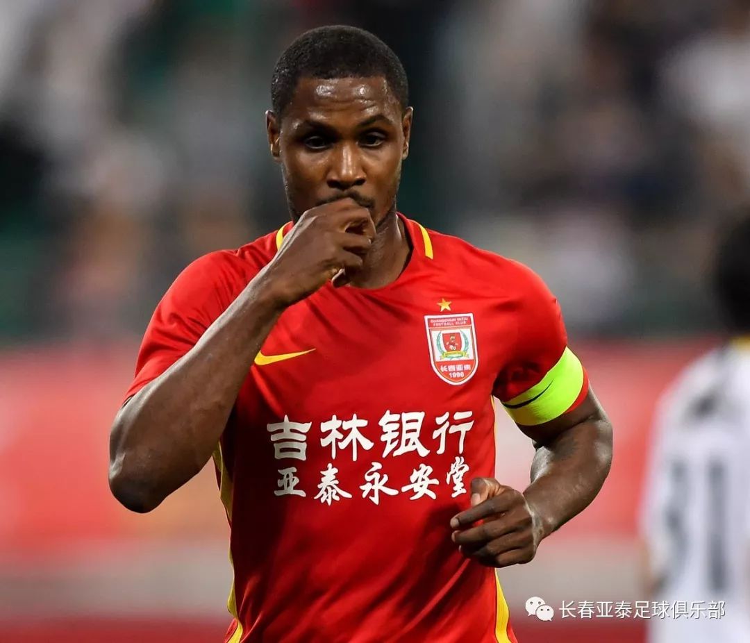 开云官网-球队在客场比赛中巧克力进步