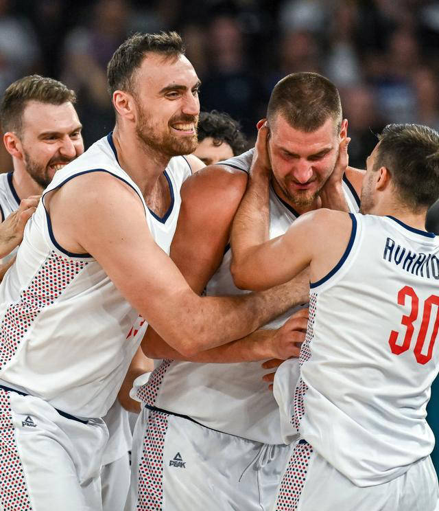 包含惊心动魄的篮球对决,球员们实力超群!的词条 包含惊心动魄的篮球对决,球员们实力超群!的词条