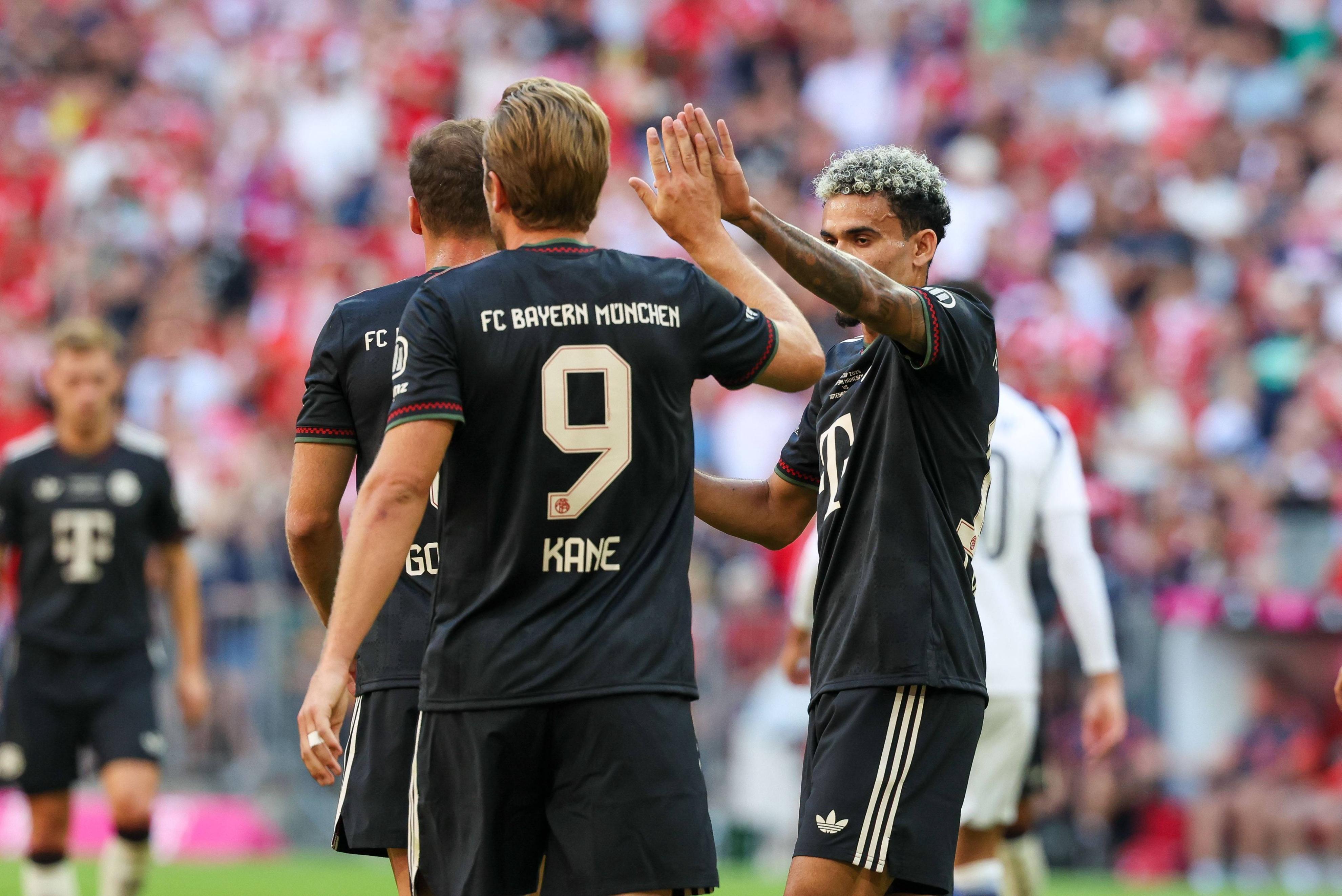 包含拜仁狂胜,稳居德国足球职业联赛领军位置的词条 包含拜仁狂胜,稳居德国足球职业联赛领军位置的词条