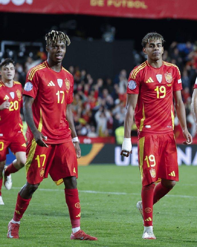 西班牙队惨败瑞典,遗憾出局欧洲杯 西班牙队惨败瑞典,遗憾出局欧洲杯