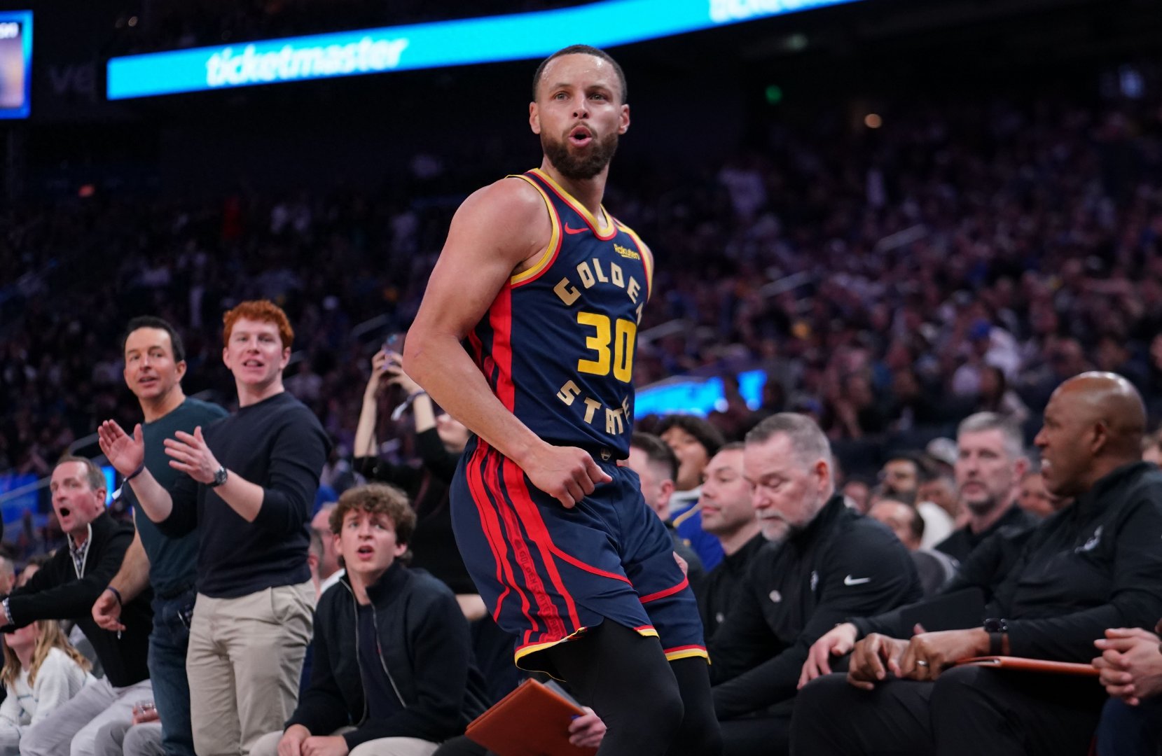 掘金客场击败灰熊,迎来两连胜 掘金客场击败灰熊,迎来两连胜