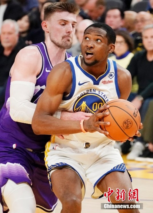 开云体育登录-勇士队击败爵士队