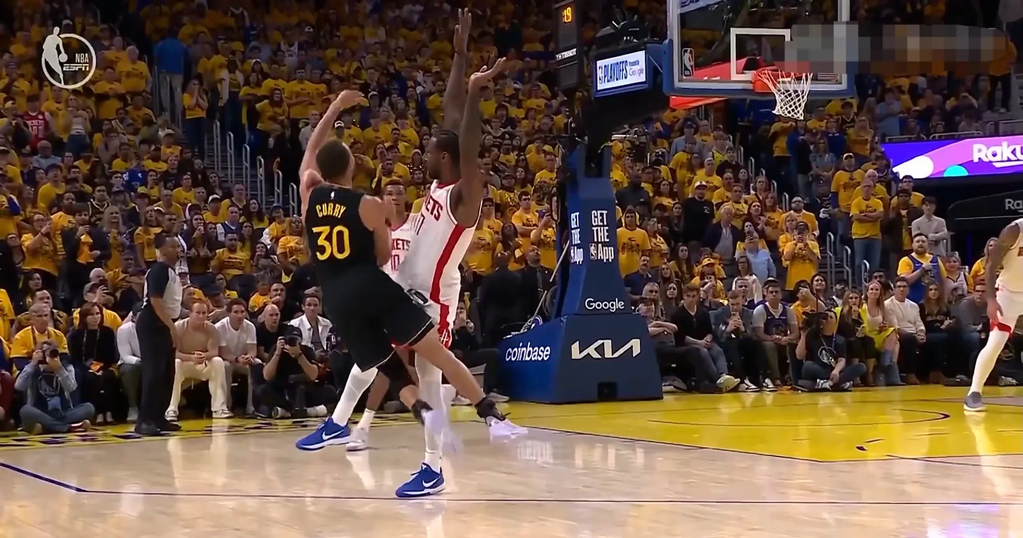 勇士主场惨遭雄鹿逆转，库里表现低迷