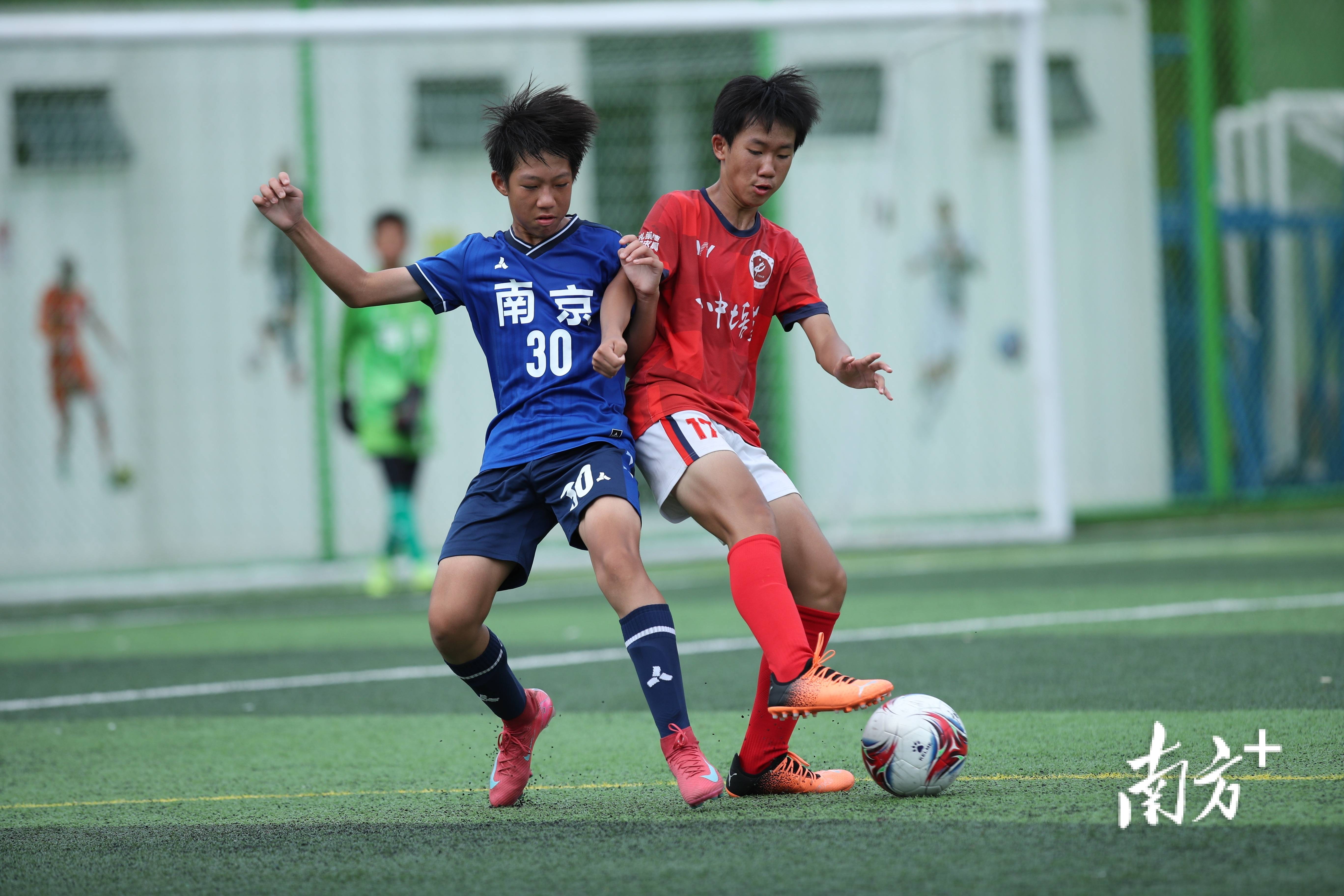 开云平台-国内球队在足球赛事中崭露头角