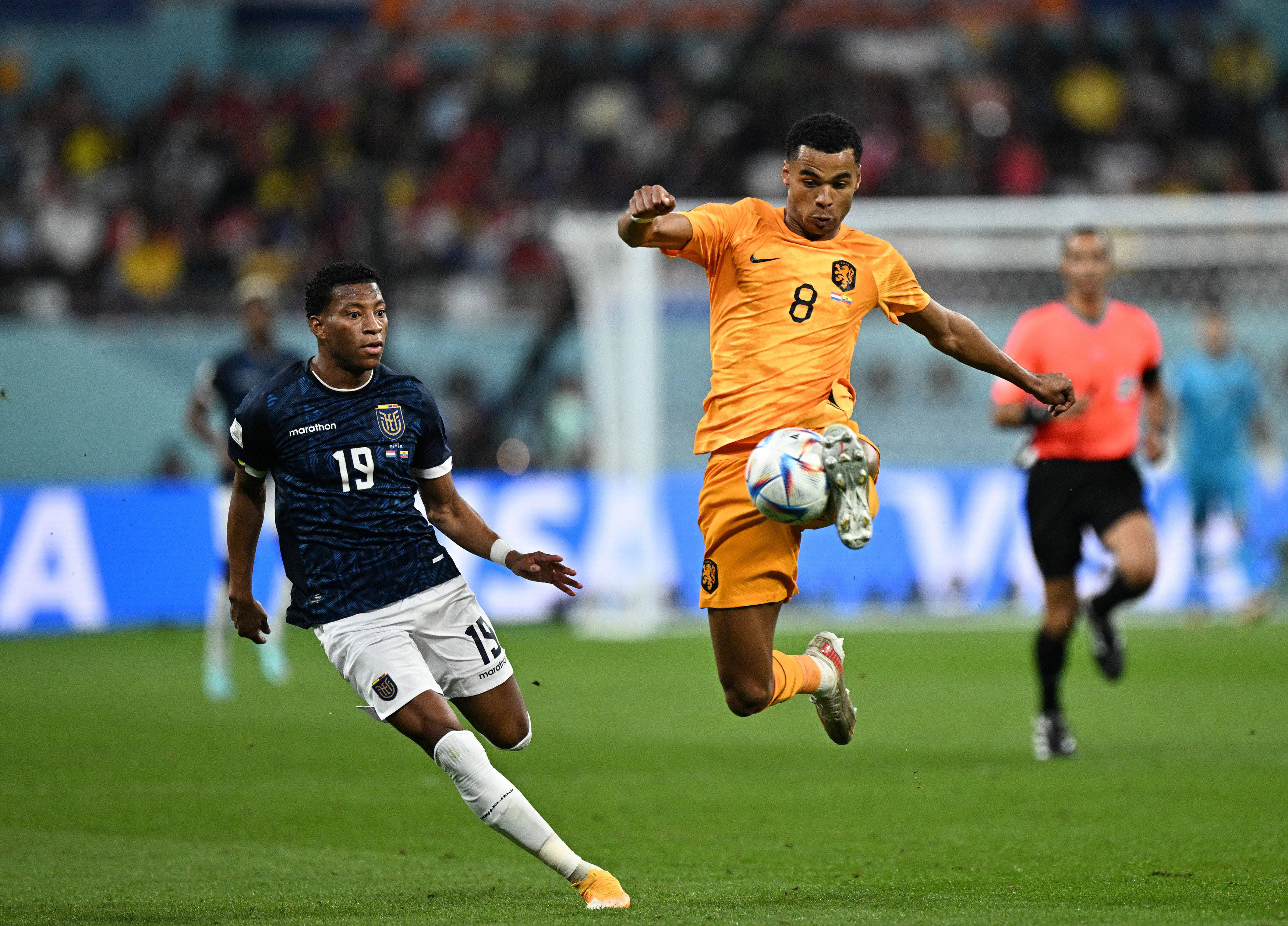 欧洲联赛热门对决迎来关键一战 欧洲联赛热门对决迎来关键一战