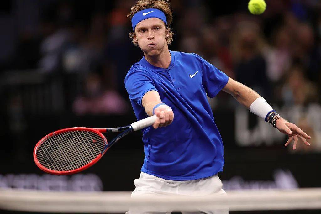 开云体育app-包含美网翻盘拉沃尔杯，西西帕斯状态火热的词条