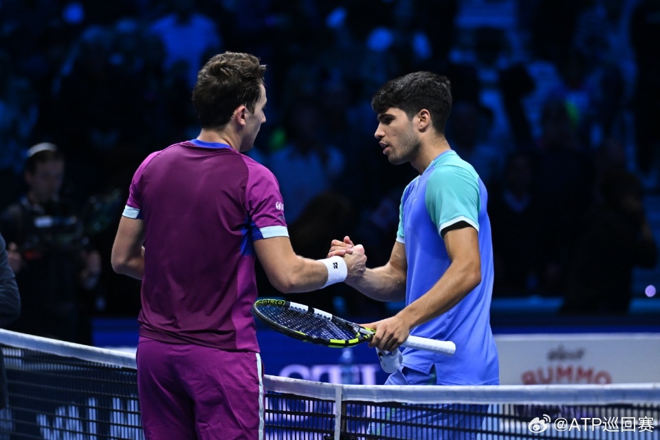 年终总决赛碾压ATP总决赛，阿尔卡拉斯惊艳四座的简单介绍