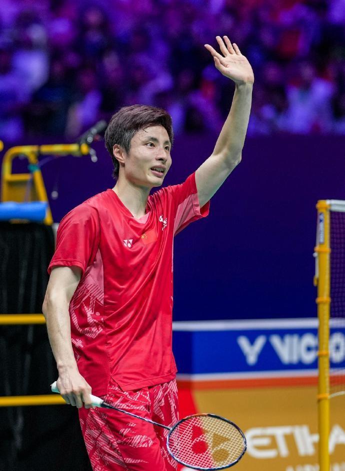 法国队完胜印度队,石宇奇点燃赛场 法国队完胜印度队,石宇奇点燃赛场