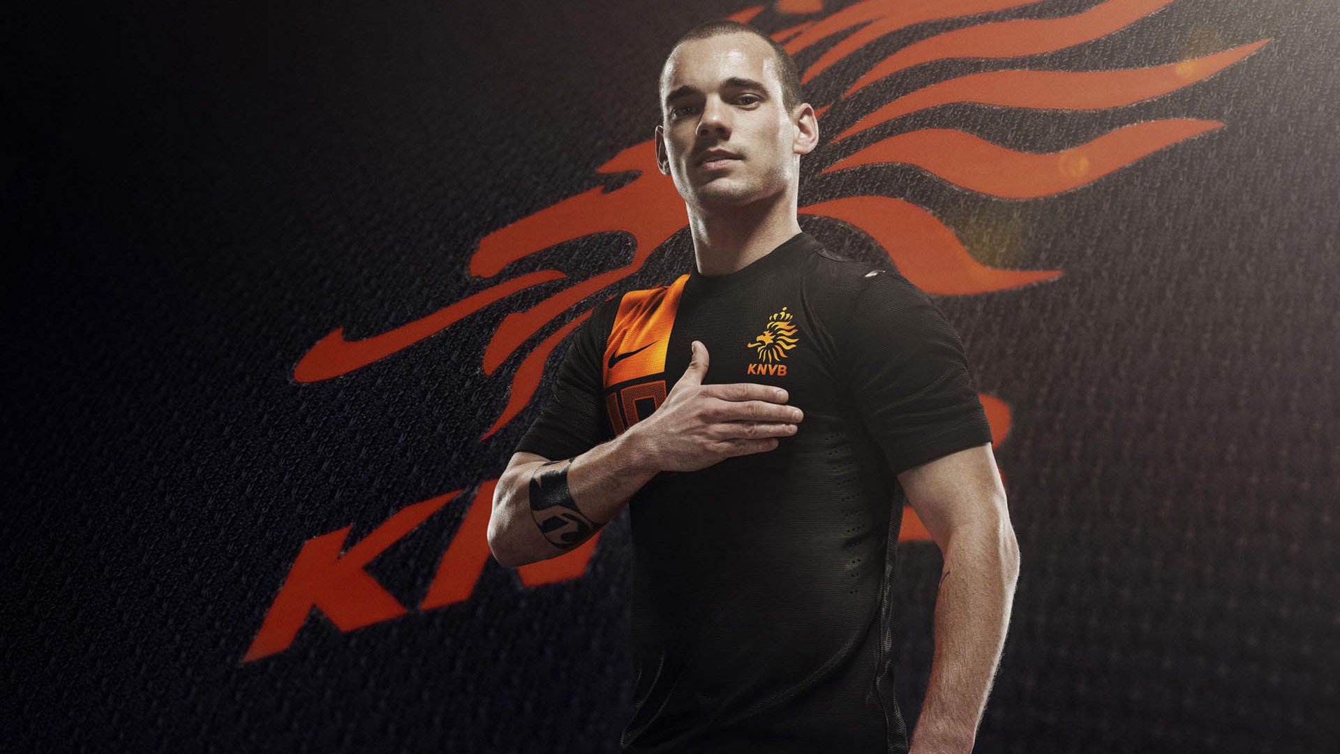 开云体育登录-魔幻足球夜，当卢卡库在NBA总决赛血拼挪威，圣西罗的篮筐在颤抖