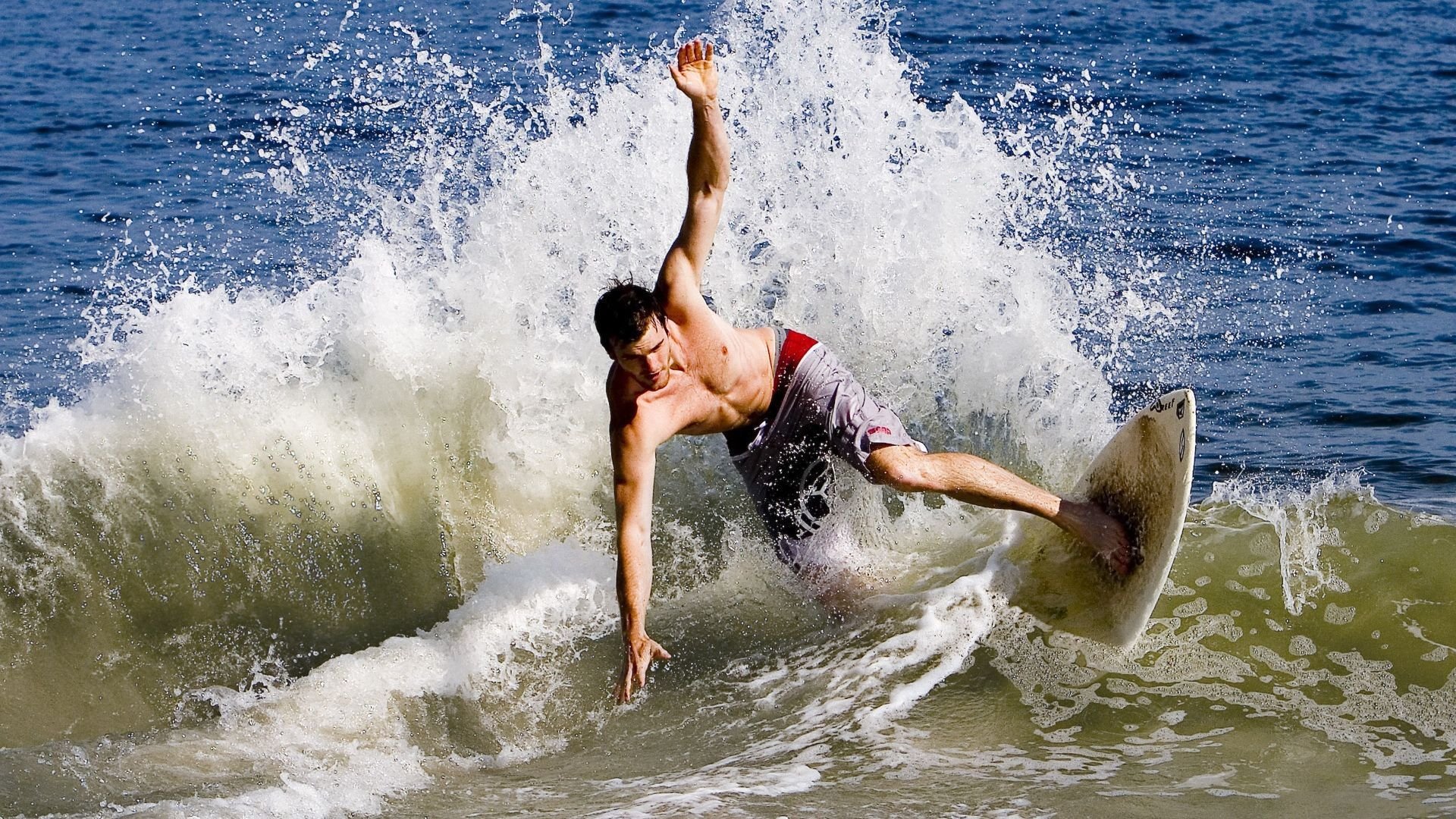 铁蹄踏碎樱花阵，独坐王座沐寒光—韩国队碾压日本队背后的羽球权力转移，与那个统治全场的男人
